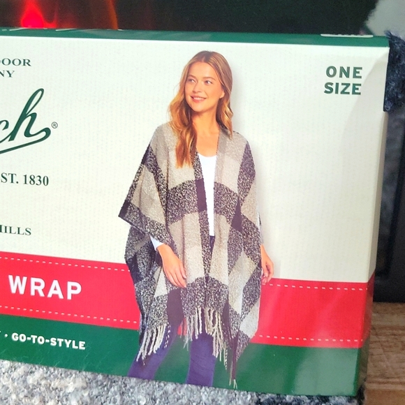 Woolrich Amelia Cozy Blanket Wrap New Retail $60 - Picture 2 of 6
